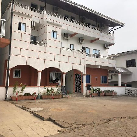 Hotel La Grace Kribi Eksteriør bilde