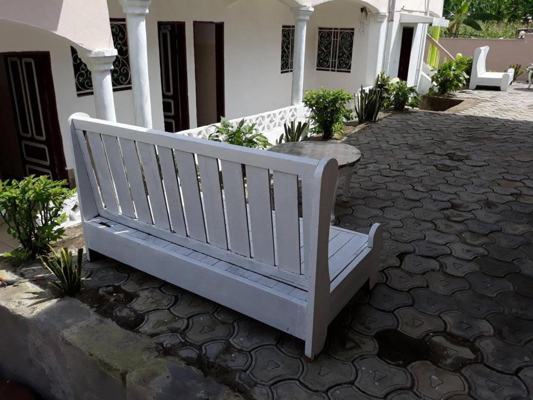 Hotel La Grace Kribi Eksteriør bilde