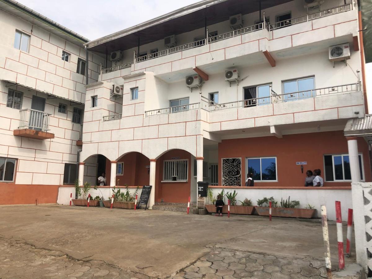 Hotel La Grace Kribi Eksteriør bilde